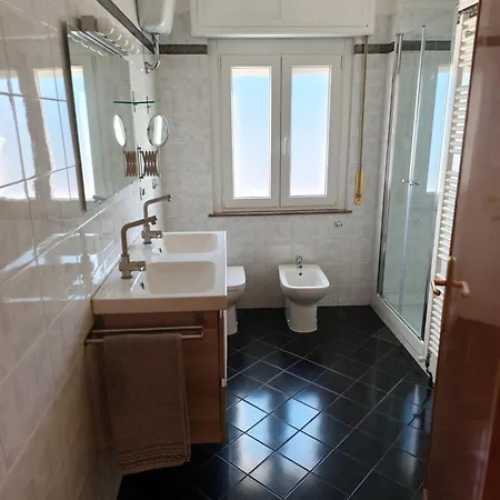 La Casa Di Andrea Lägenhet Pescara