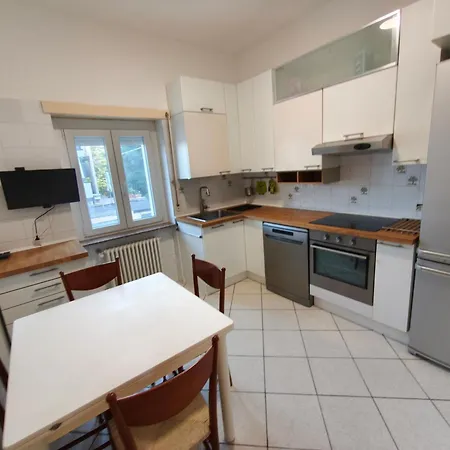 La Casa Di Andrea Apartment *